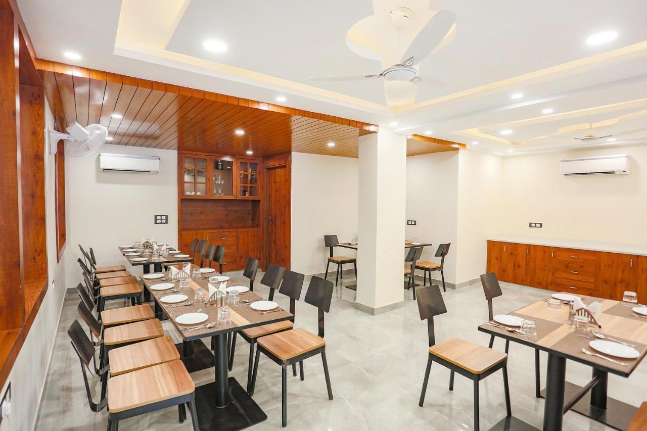Fabhotel Golf Inn Golf Course Road Гургаон Экстерьер фото